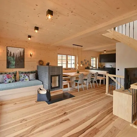 Oma Ludwin 2 Comfortable